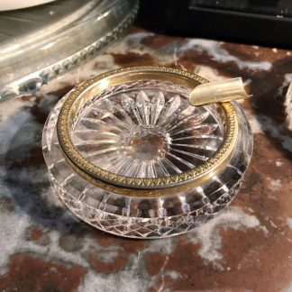 Cendrier en cristal vintage et monture dorée