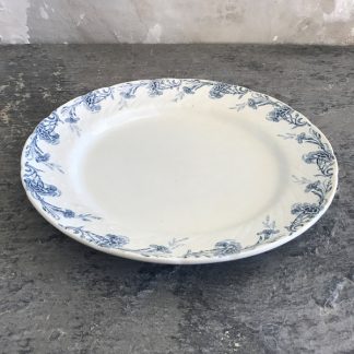 Grand plat rond en faïence de Lunéville, modèle Kléber