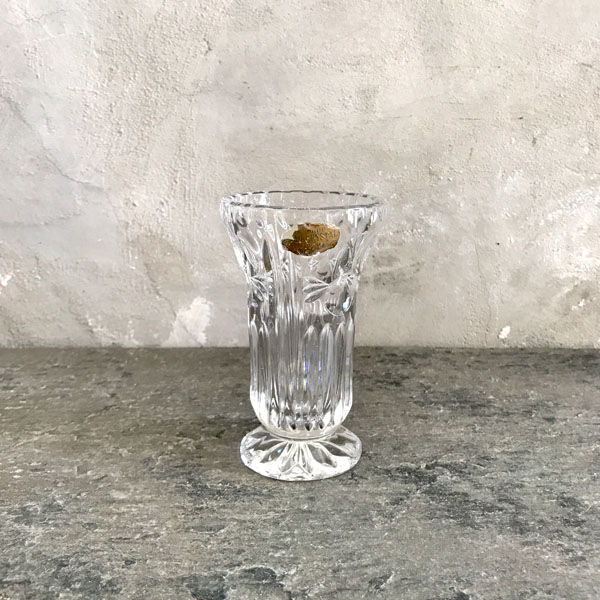 Petit vase ancien en cristal taillé