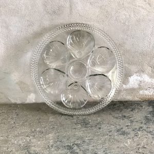 Plat de service vintage en verre, forme coquillages
