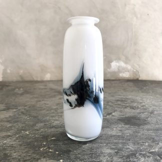 vase-verre-blanc-opaque-marbre-é
