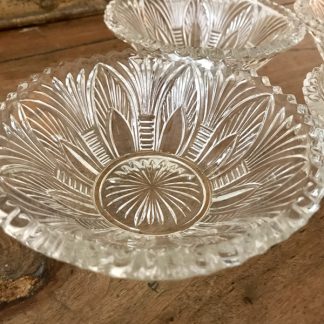 Coupelles en verre taillé vintage
