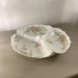 Serviteur en porcelaine