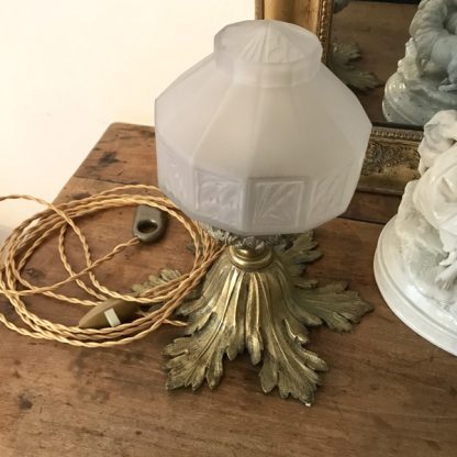 Lampe globe Art Déco et socle en bronze doré, ancienne suspension