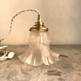 lampe baladeuse, tulipe en verre Art Déco juponnée
