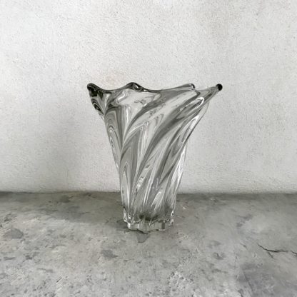 Grand vase en cristal torsadé