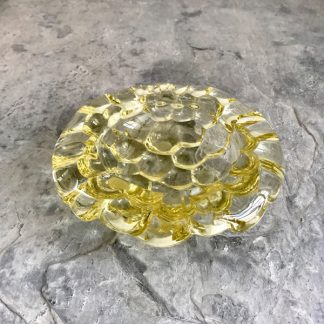 Cendrier en cristal champagne, motif nid d'abeilles, signé Pierre d'Avesn