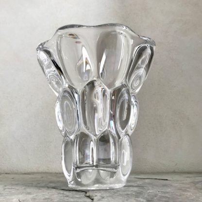 Vase ancien en cristal de Sèvres modèle étrusque