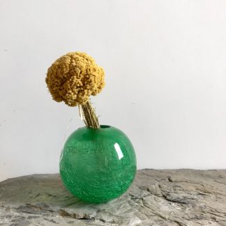 Vase boule en verre vert craquelé vintage