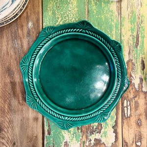 Grand plat en céramique verte