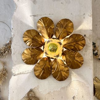 Applique fleur en métal doré brocante en ligne